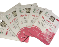 Mặt nạ hoa hồng chất liệu lụa 
